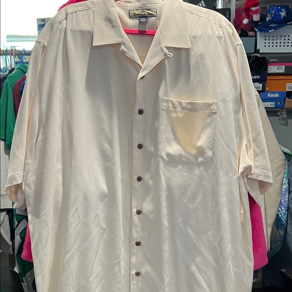 Men’s Tommy Bahama 3XT hundred percent silk cream shirt